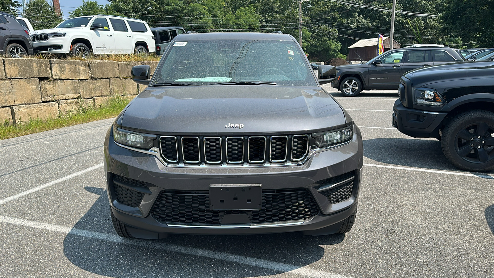 2024 Jeep Grand Cherokee Laredo X 6