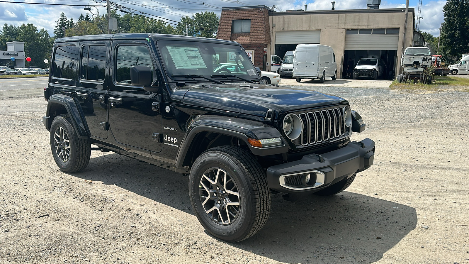 2024 Jeep Wrangler Sahara 5