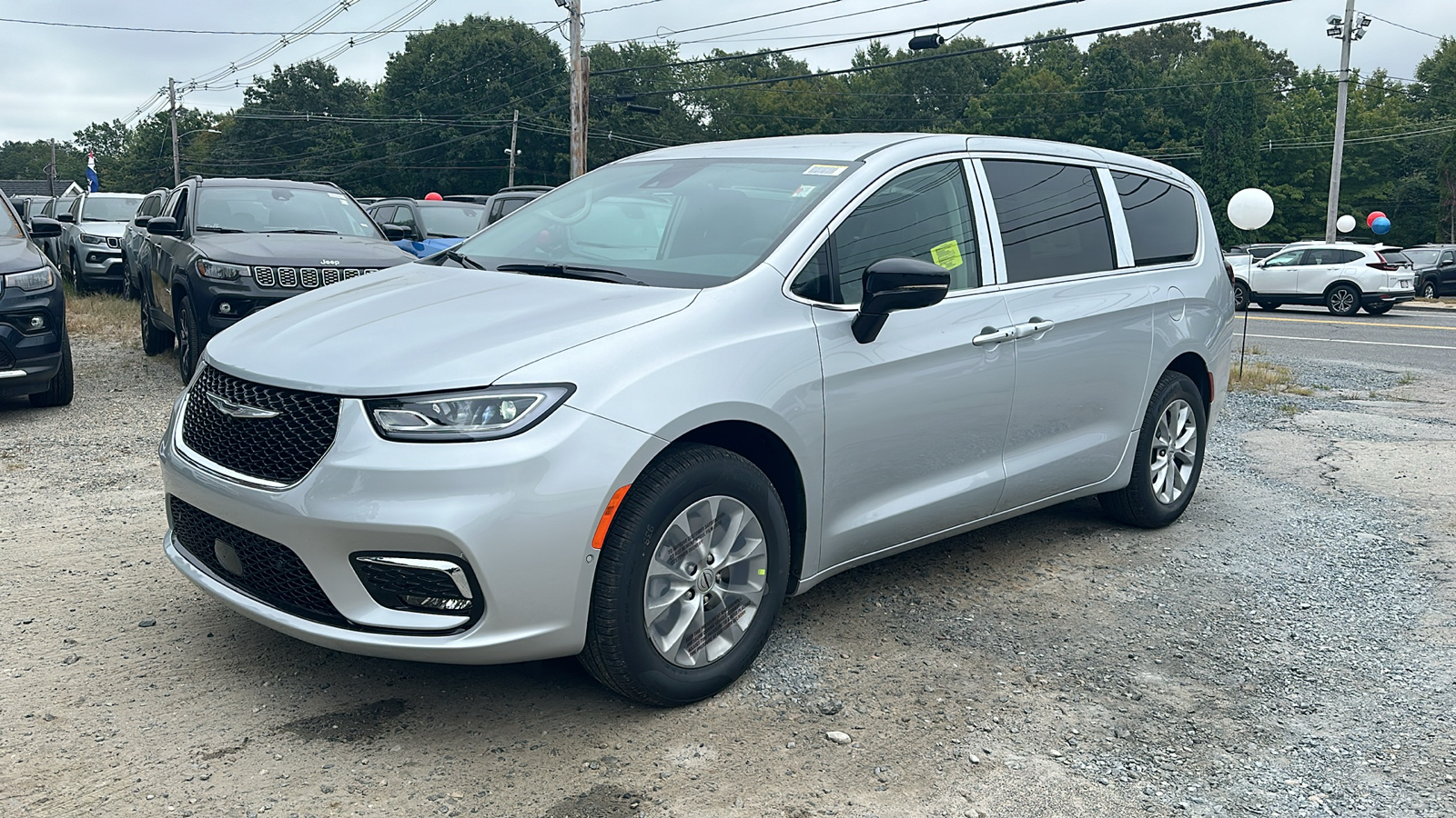 2024 Chrysler Pacifica Touring L 1