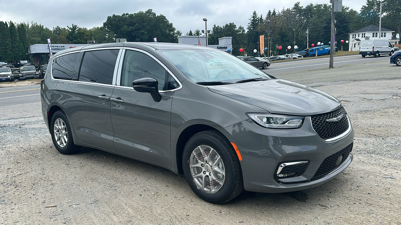 2024 Chrysler Pacifica Touring L 5