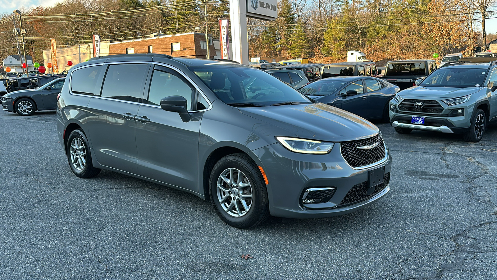 2022 Chrysler Pacifica Touring 5