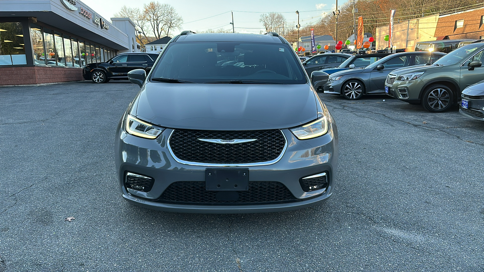 2022 Chrysler Pacifica Touring 6