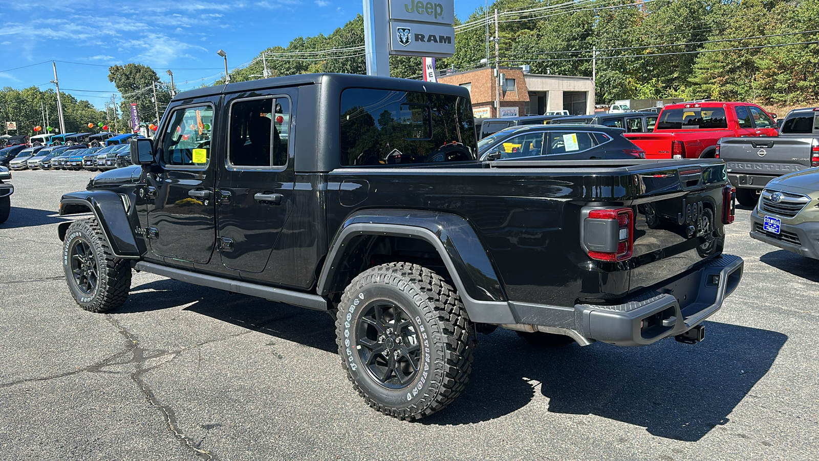 2024 Jeep Gladiator Willys 4x4 2