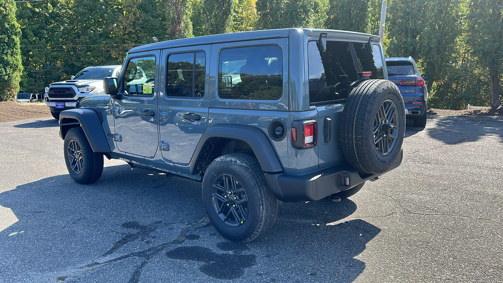 2024 Jeep Wrangler Sport 2