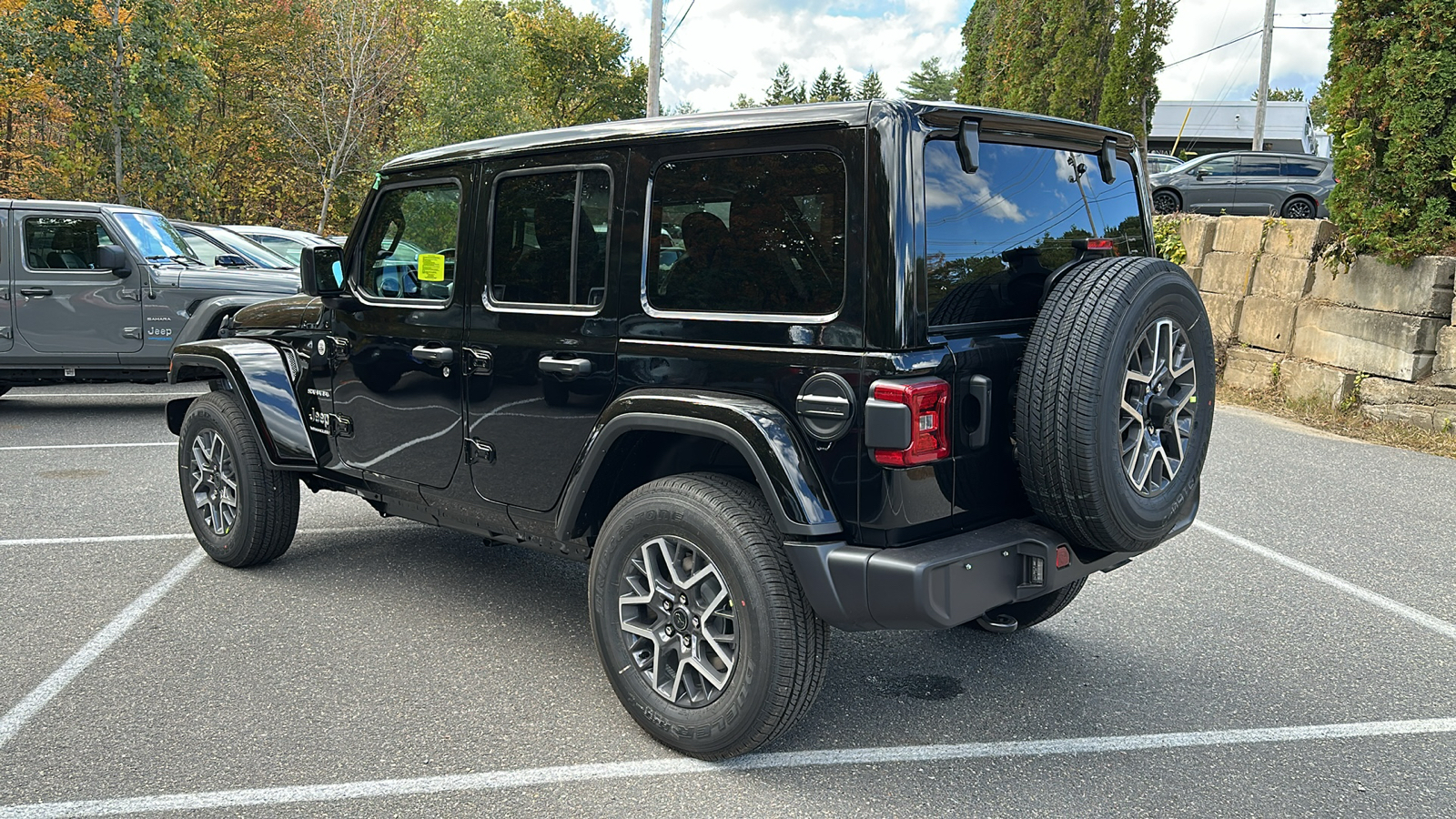 2024 Jeep Wrangler Sahara 26