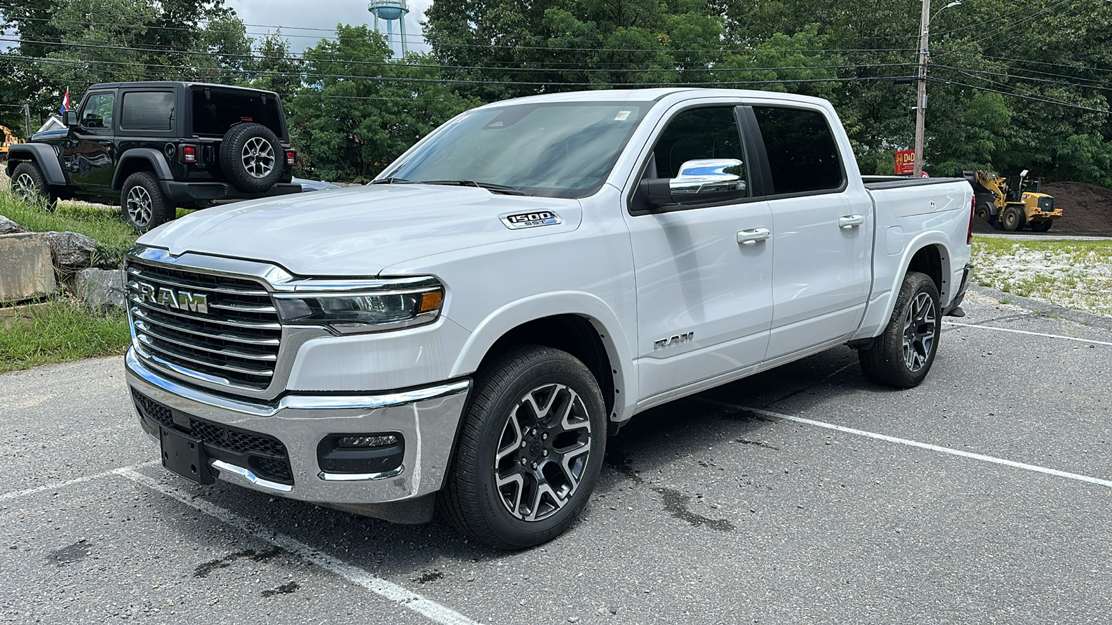 2025 Ram 1500 Laramie 4x4 Crew Cab 57 Box 1