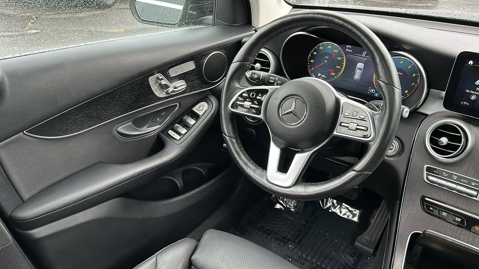 2021 Mercedes-Benz GLC GLC 300 25