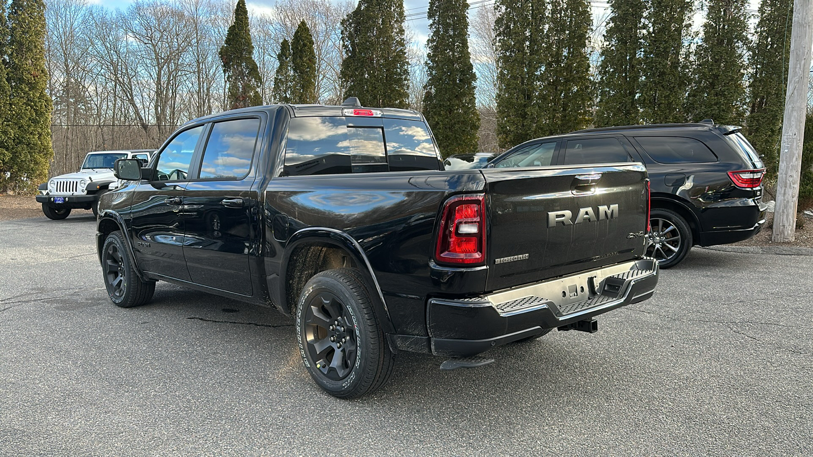 2025 Ram 1500 Big Horn 4x4 Crew Cab 57 Box 2