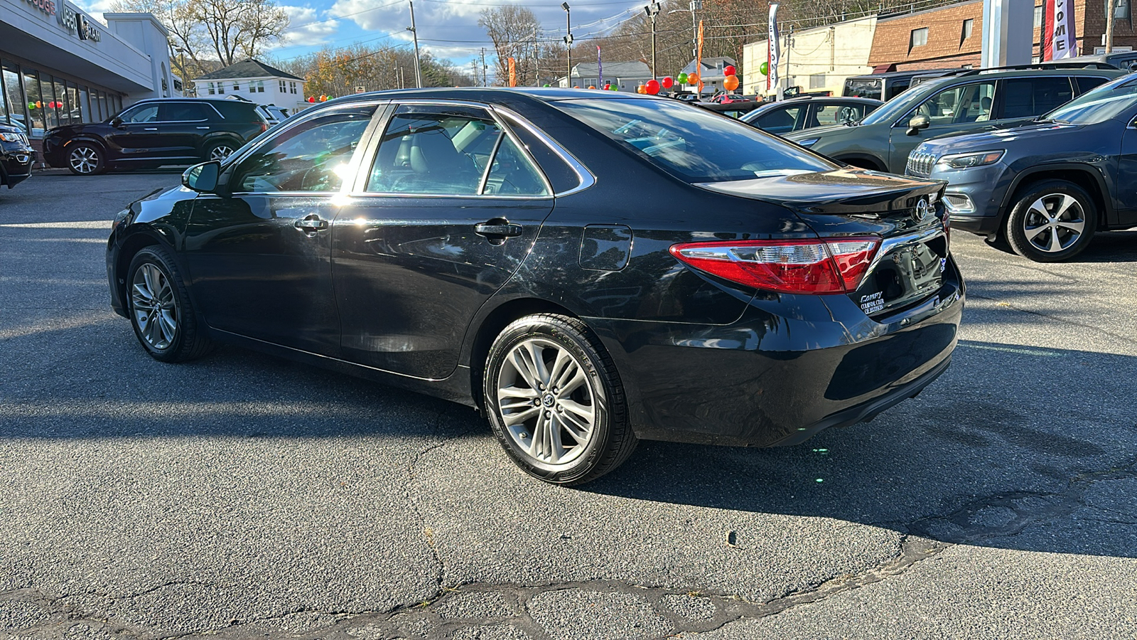 2017 Toyota Camry SE 2