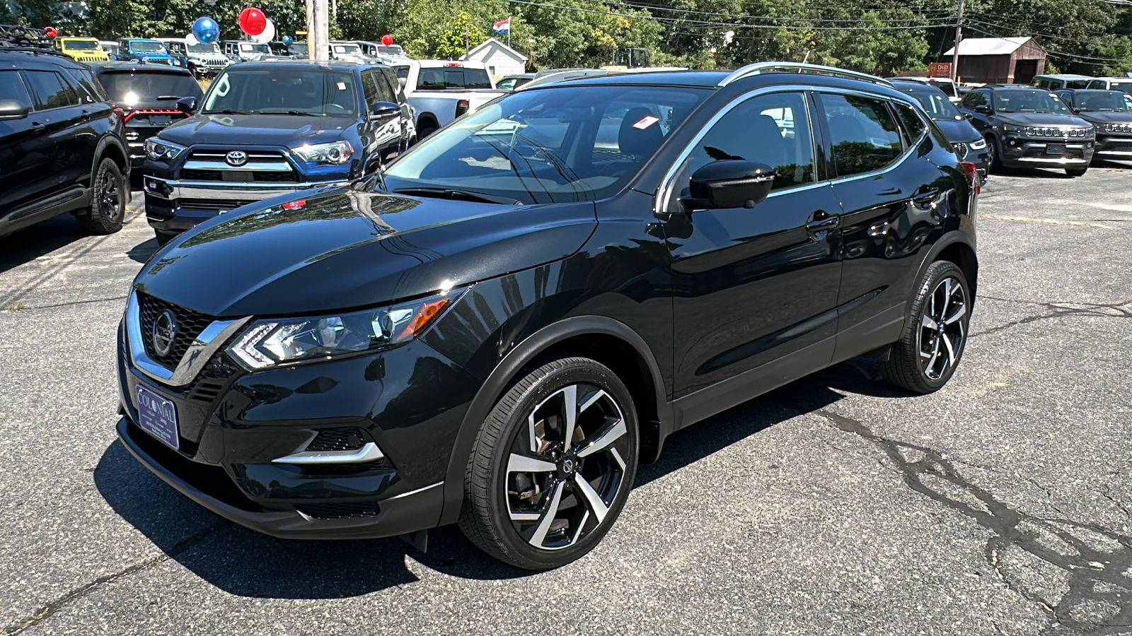 2022 Nissan Rogue Sport SL 1