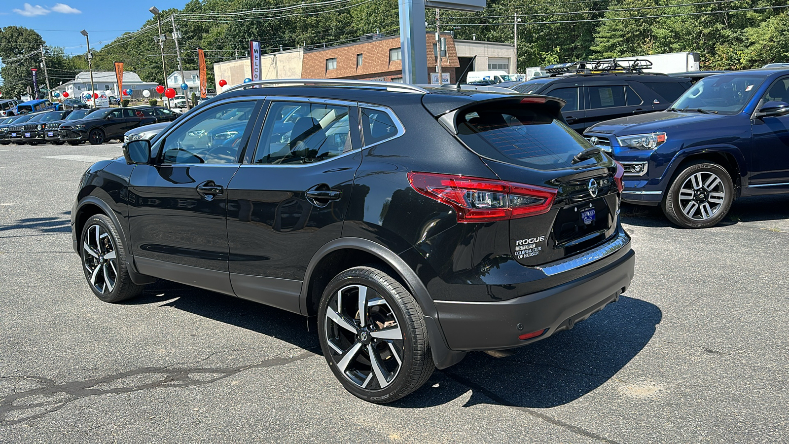 2022 Nissan Rogue Sport SL 2