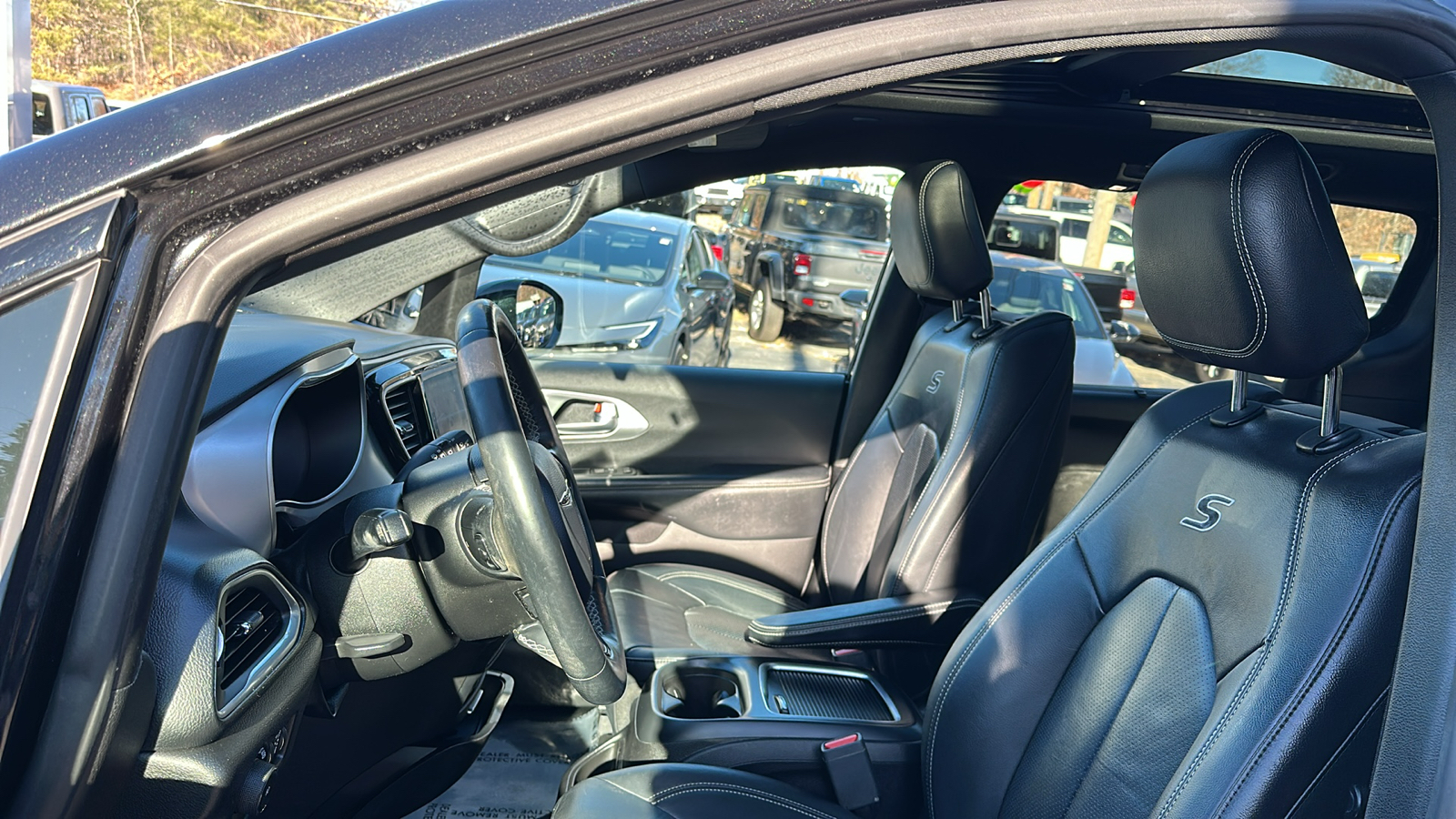 2019 Chrysler Pacifica Touring L Plus 22