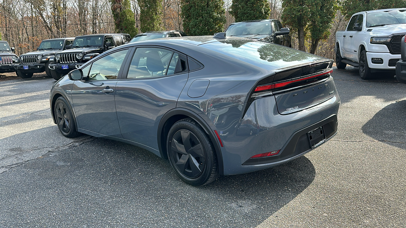 2023 Toyota Prius LE 2