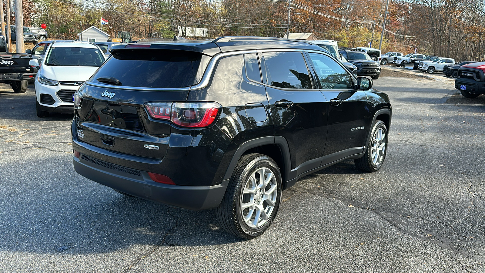 2022 Jeep Compass Latitude Lux 4