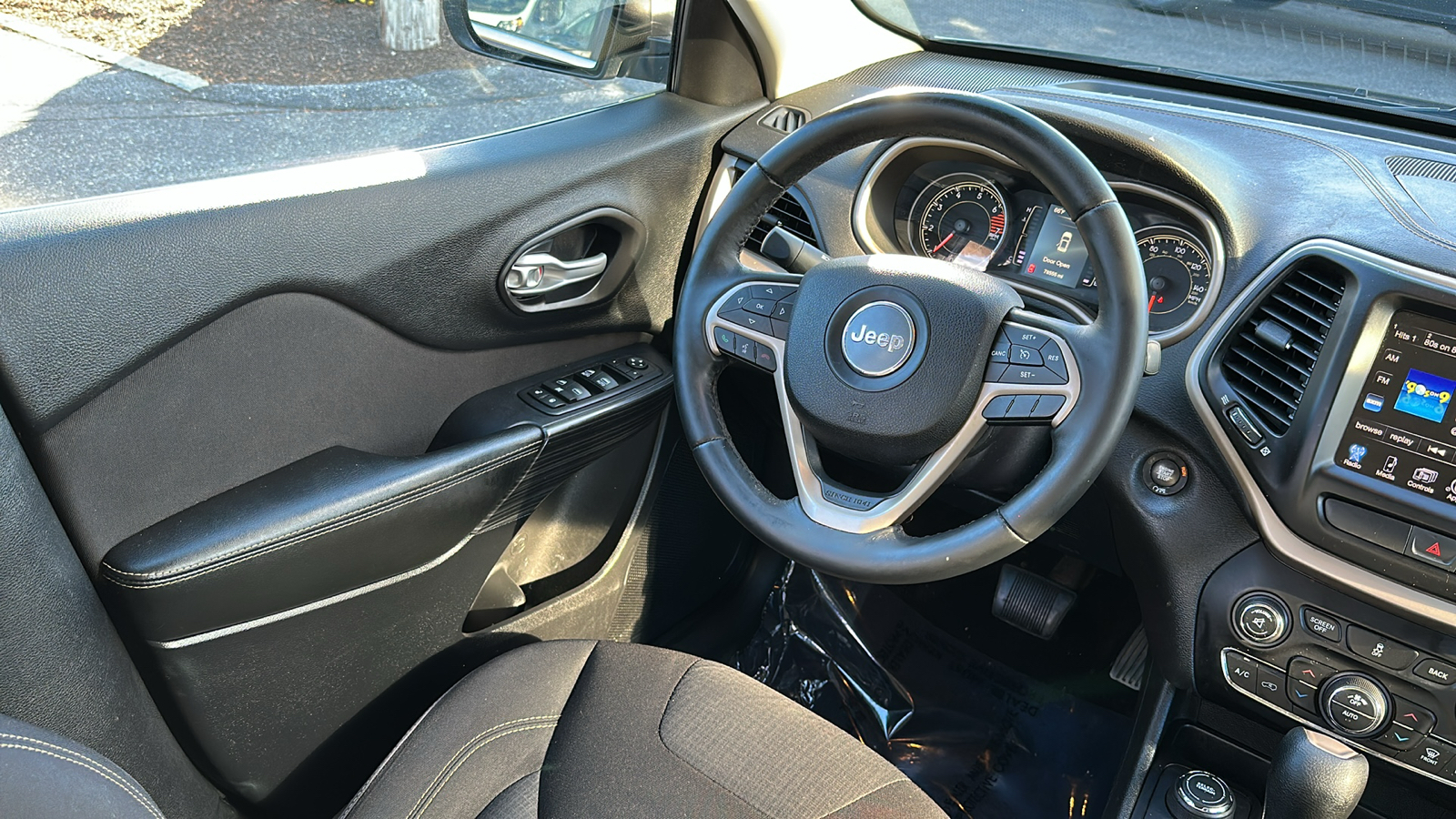 2016 Jeep Cherokee Latitude 23