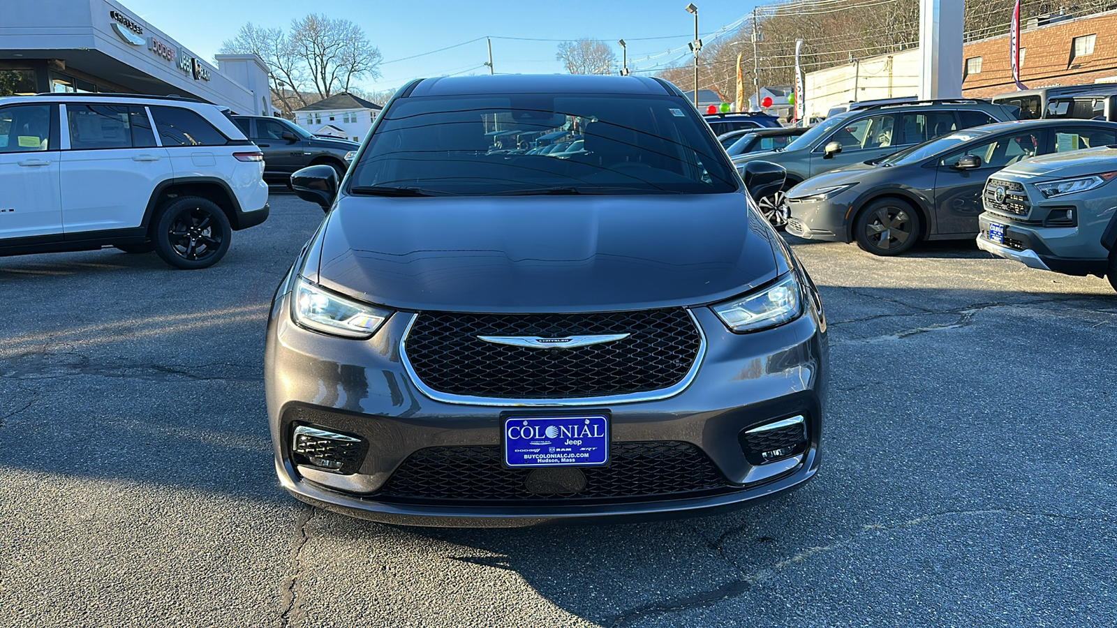 2023 Chrysler Pacifica Touring 6