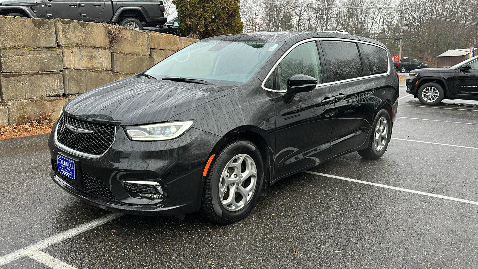 2024 Chrysler Pacifica Limited 1