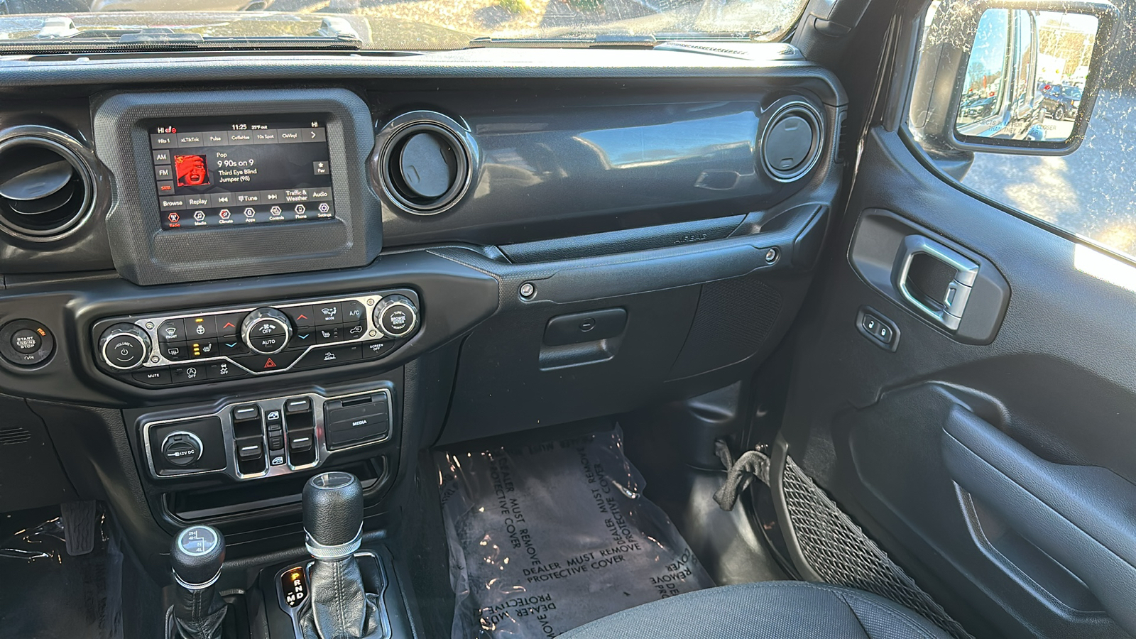 2022 Jeep Gladiator Altitude 4x4 24