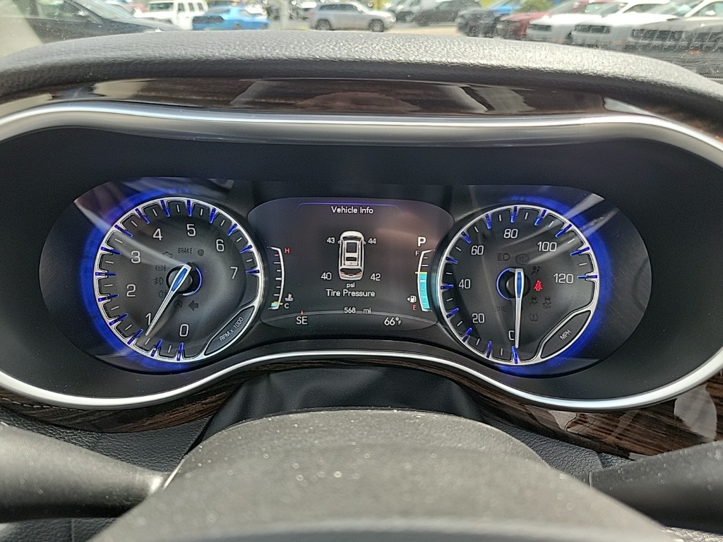 2024 Chrysler Pacifica Limited 4