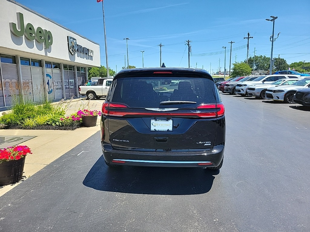 2024 Chrysler Pacifica Limited 10