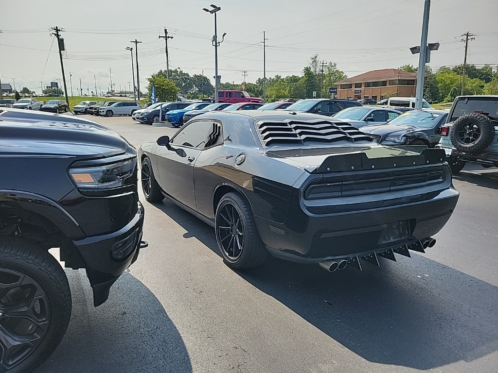 2013 Dodge Challenger R/T 10