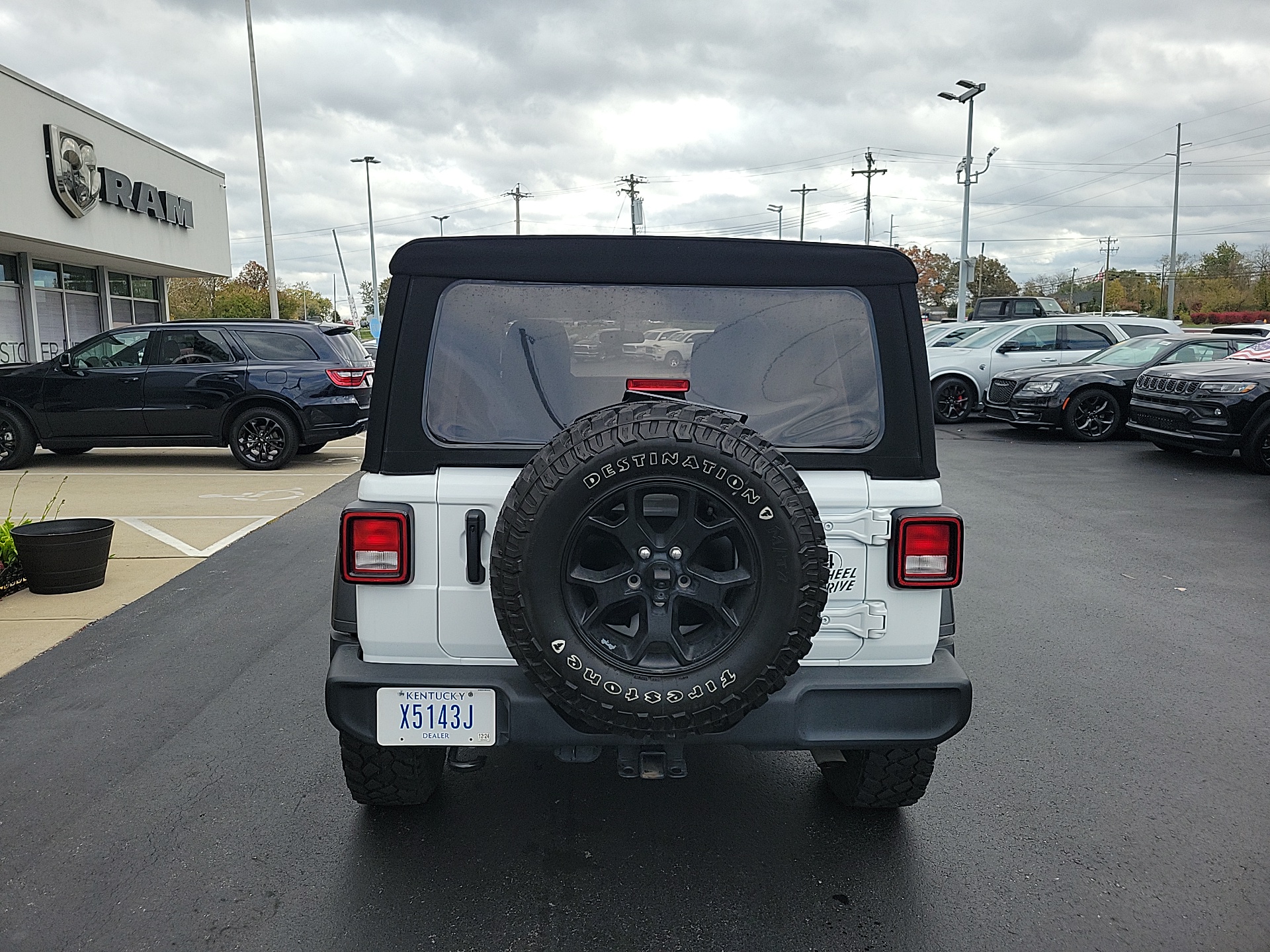 2022 Jeep Wrangler Unlimited Willys 7