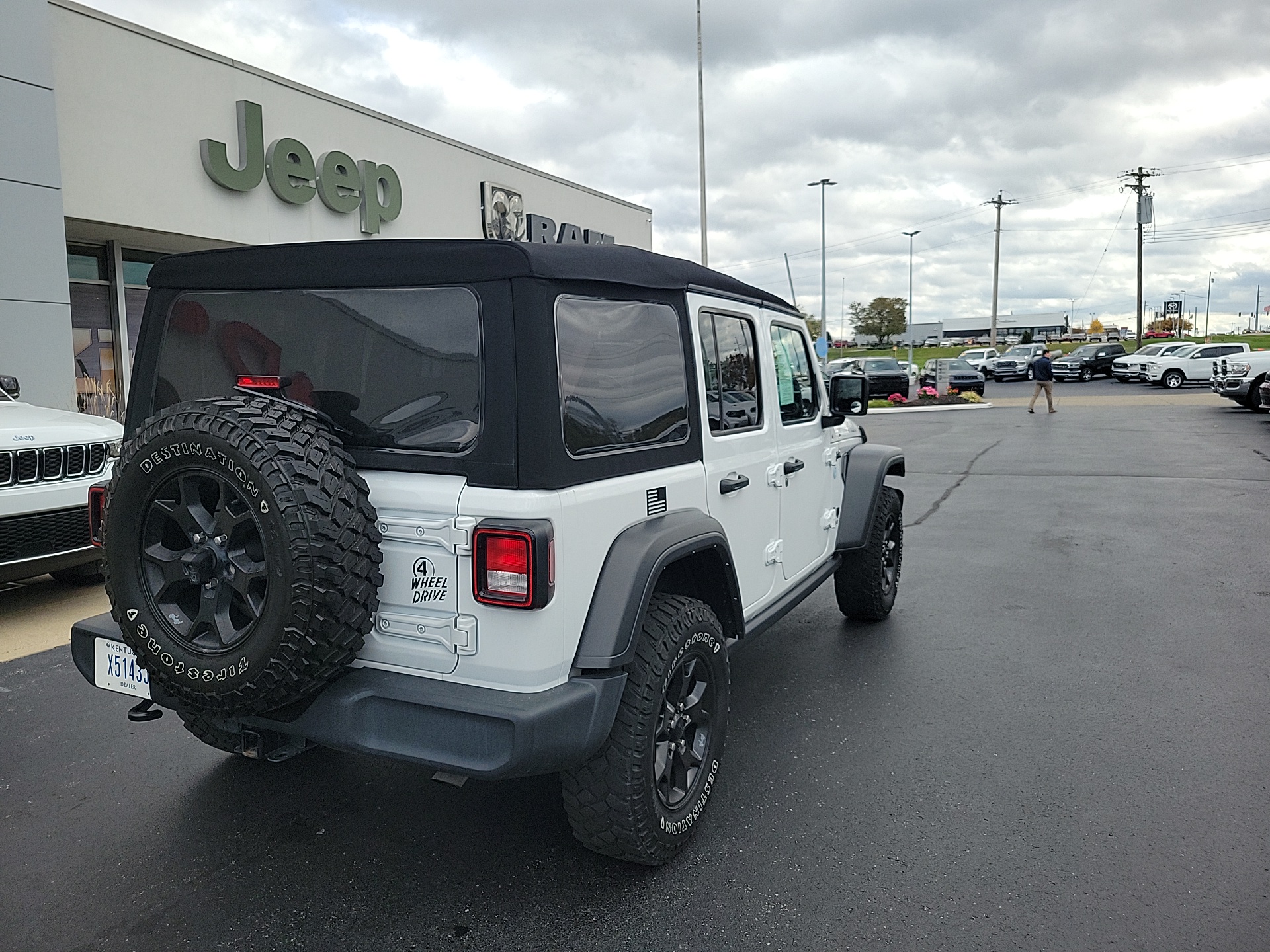 2022 Jeep Wrangler Unlimited Willys 8