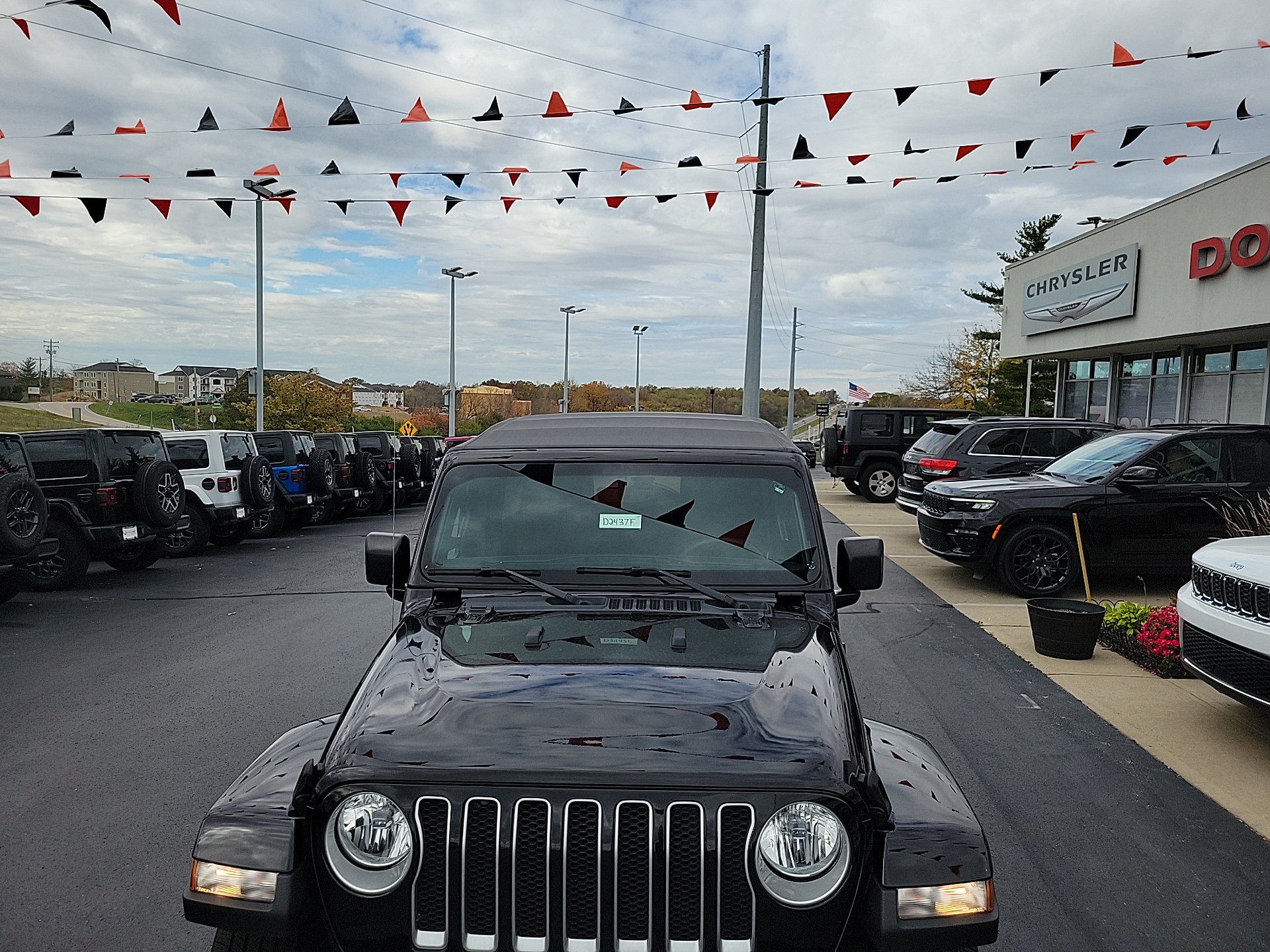 2023 Jeep Wrangler Sahara 4