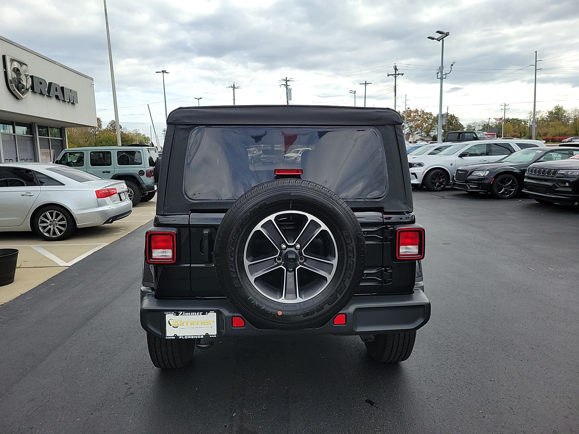 2023 Jeep Wrangler Sahara 7