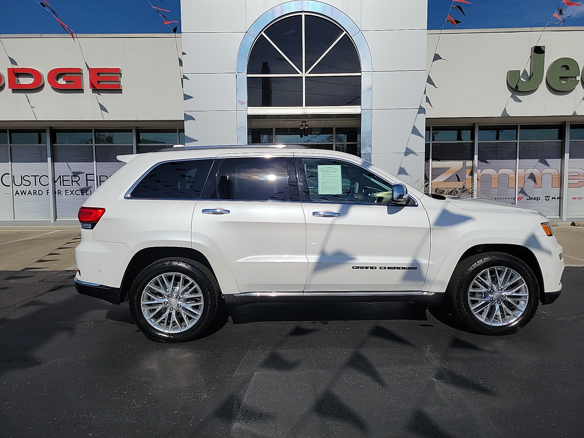 2018 Jeep Grand Cherokee Summit 9