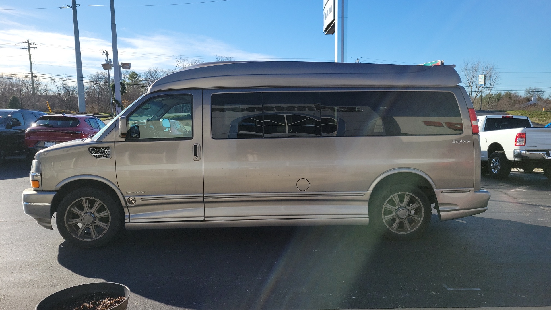 2011 Chevrolet Express 2500 Upfitter 4