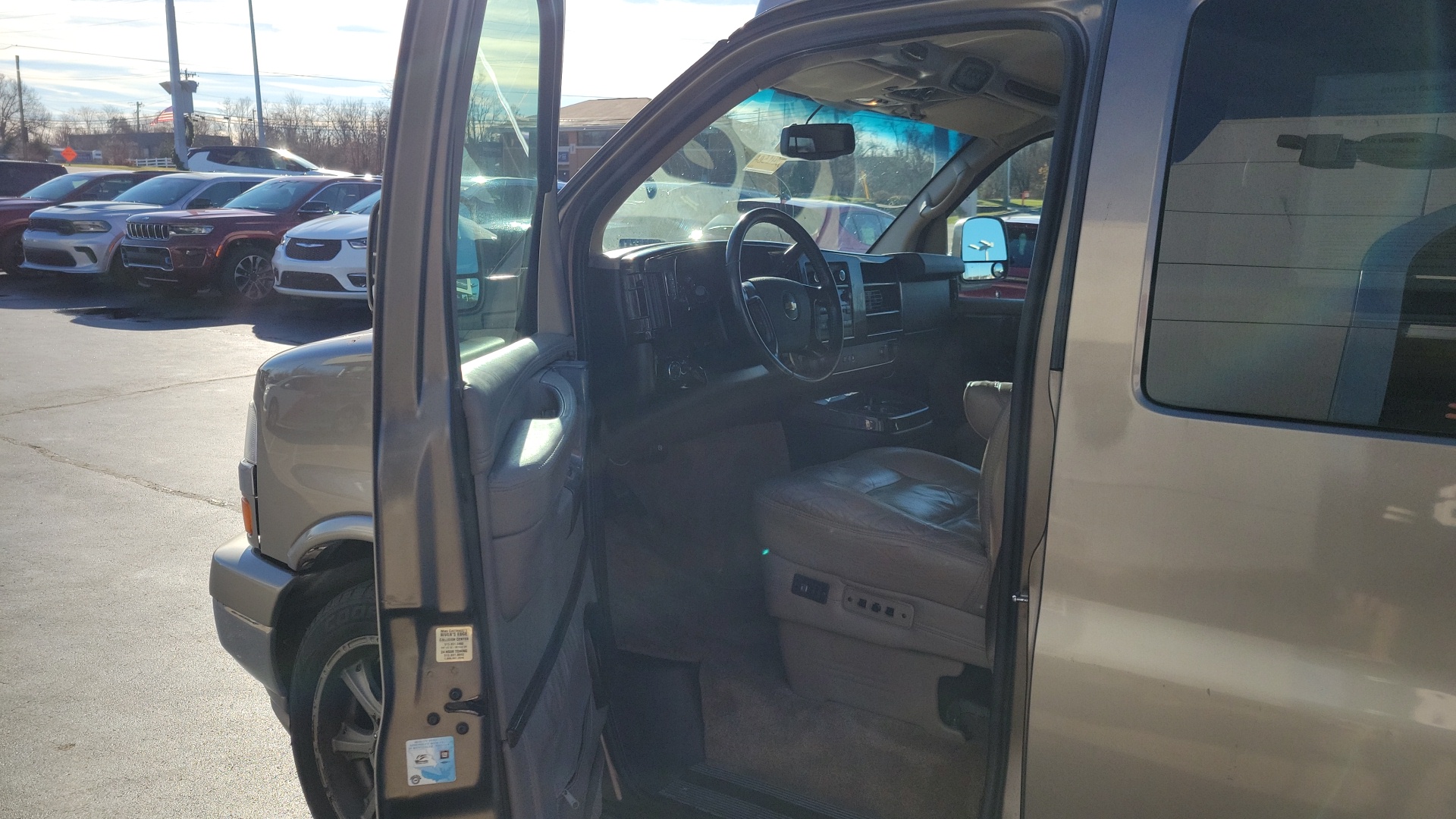 2011 Chevrolet Express 2500 Upfitter 13