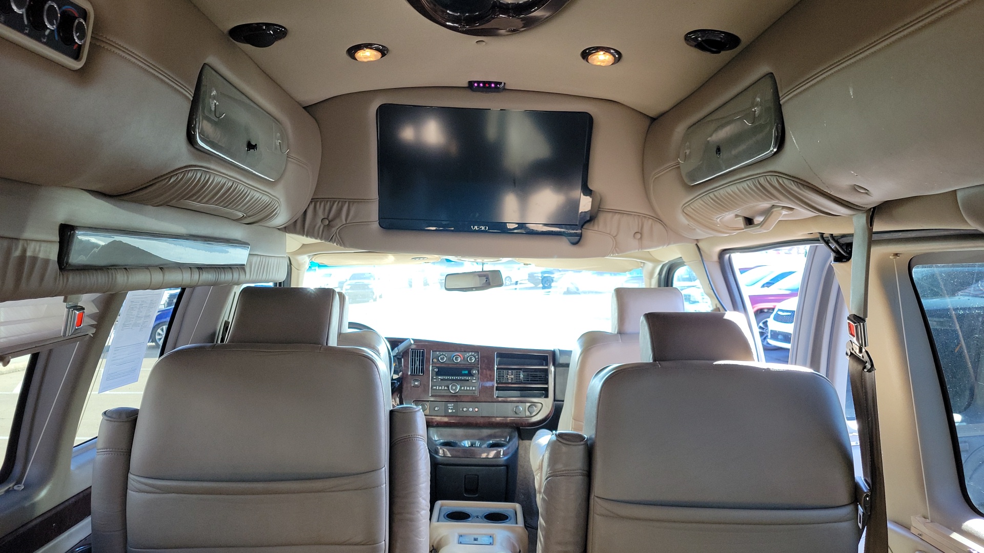 2011 Chevrolet Express 2500 Upfitter 21