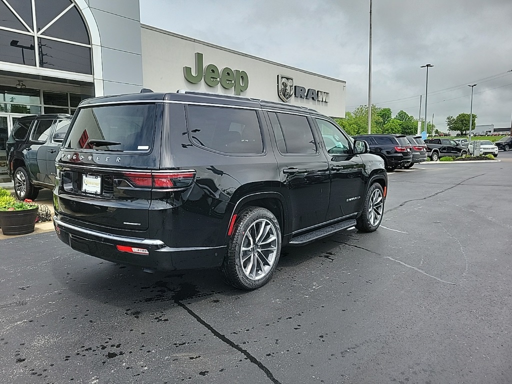 2024 Jeep Wagoneer Series II 12