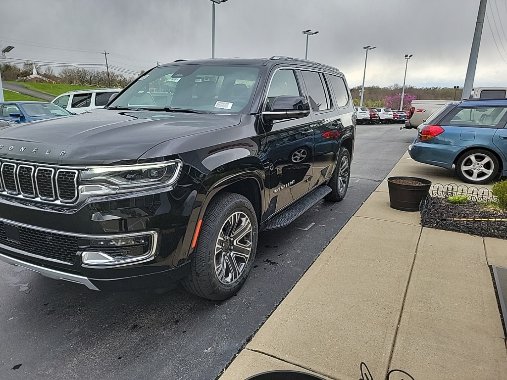 2024 Jeep Wagoneer Series II 8