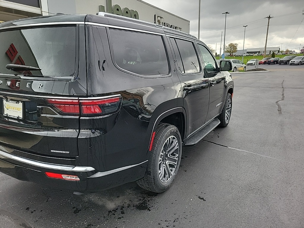 2024 Jeep Wagoneer Series II 12