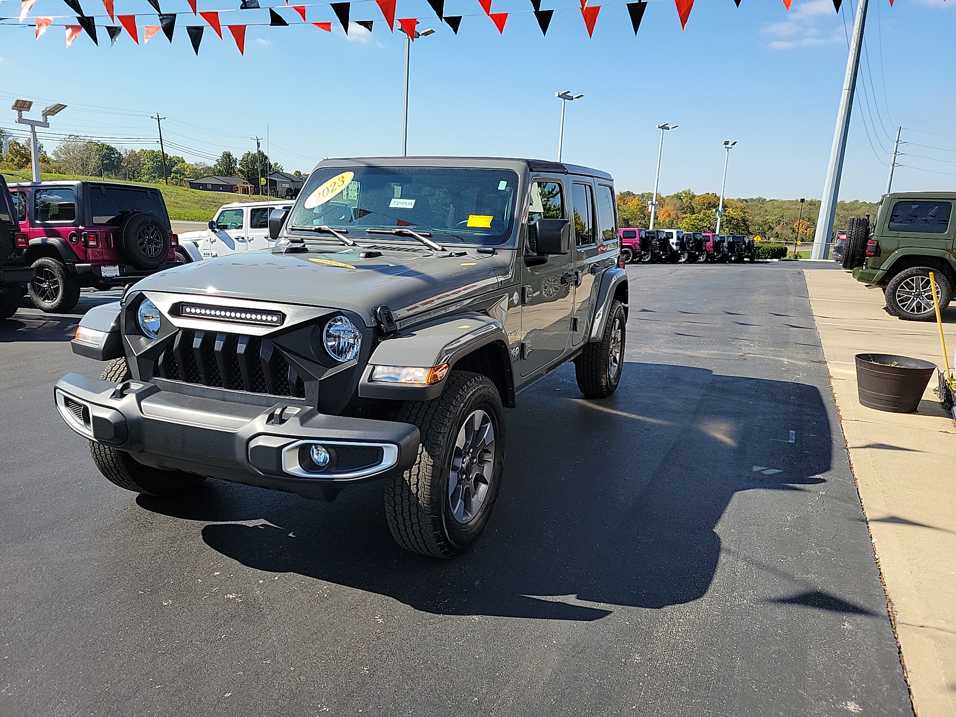 2023 Jeep Wrangler Sahara 3