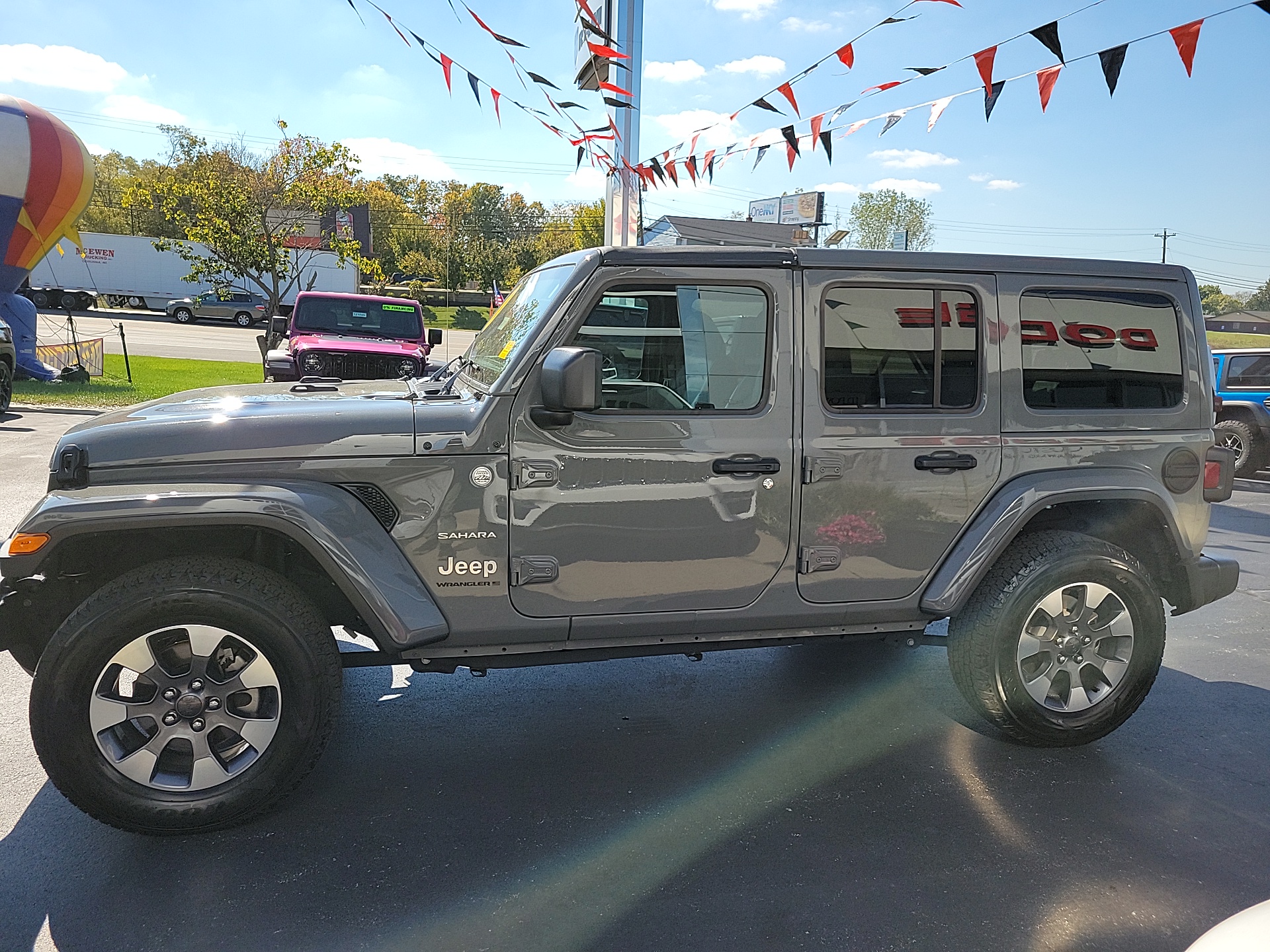 2023 Jeep Wrangler Sahara 5