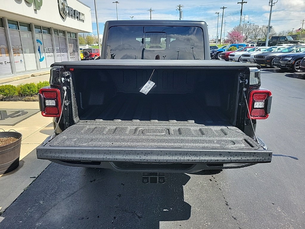 2024 Jeep Gladiator  7