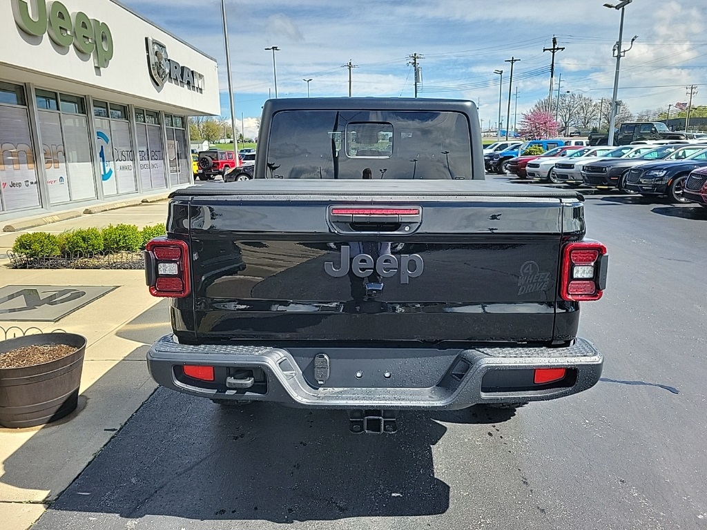 2024 Jeep Gladiator  10