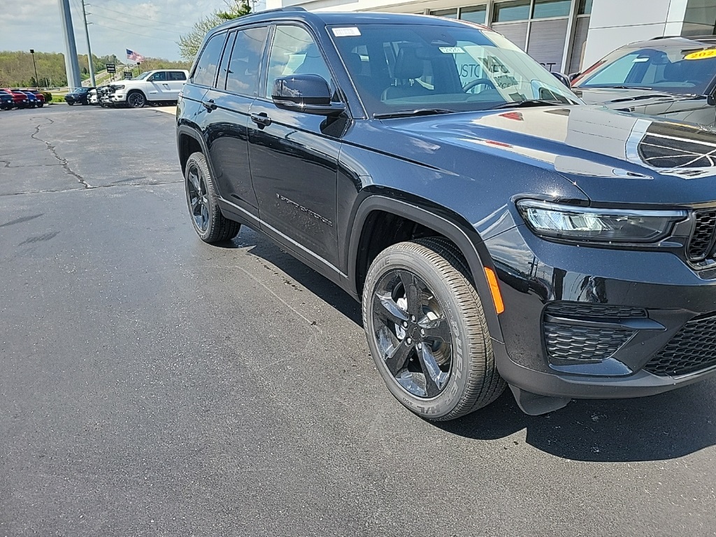 2024 Jeep Grand Cherokee Altitude X 9