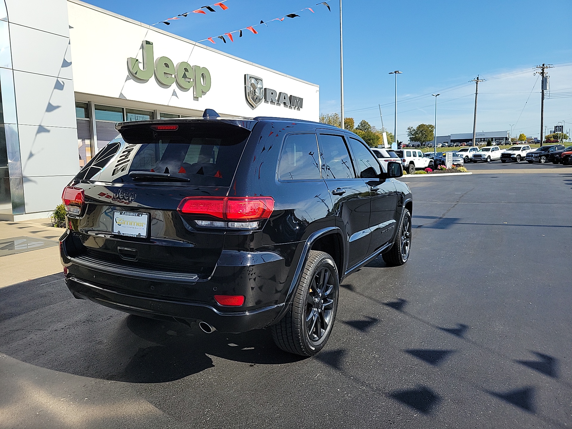 2020 Jeep Grand Cherokee Altitude 8