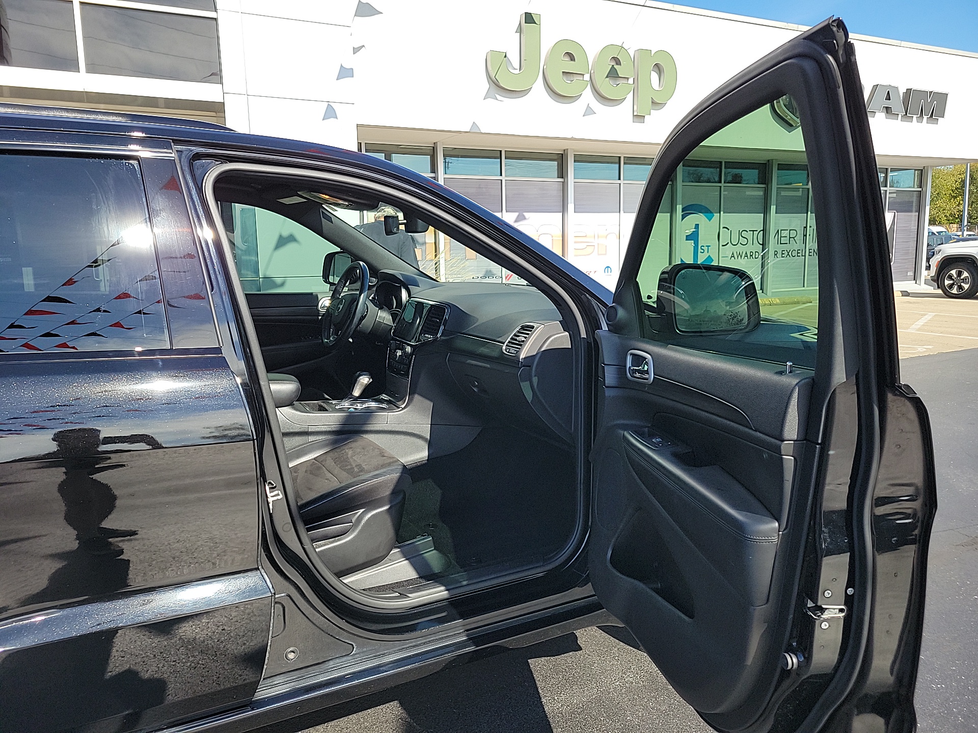 2020 Jeep Grand Cherokee Altitude 17