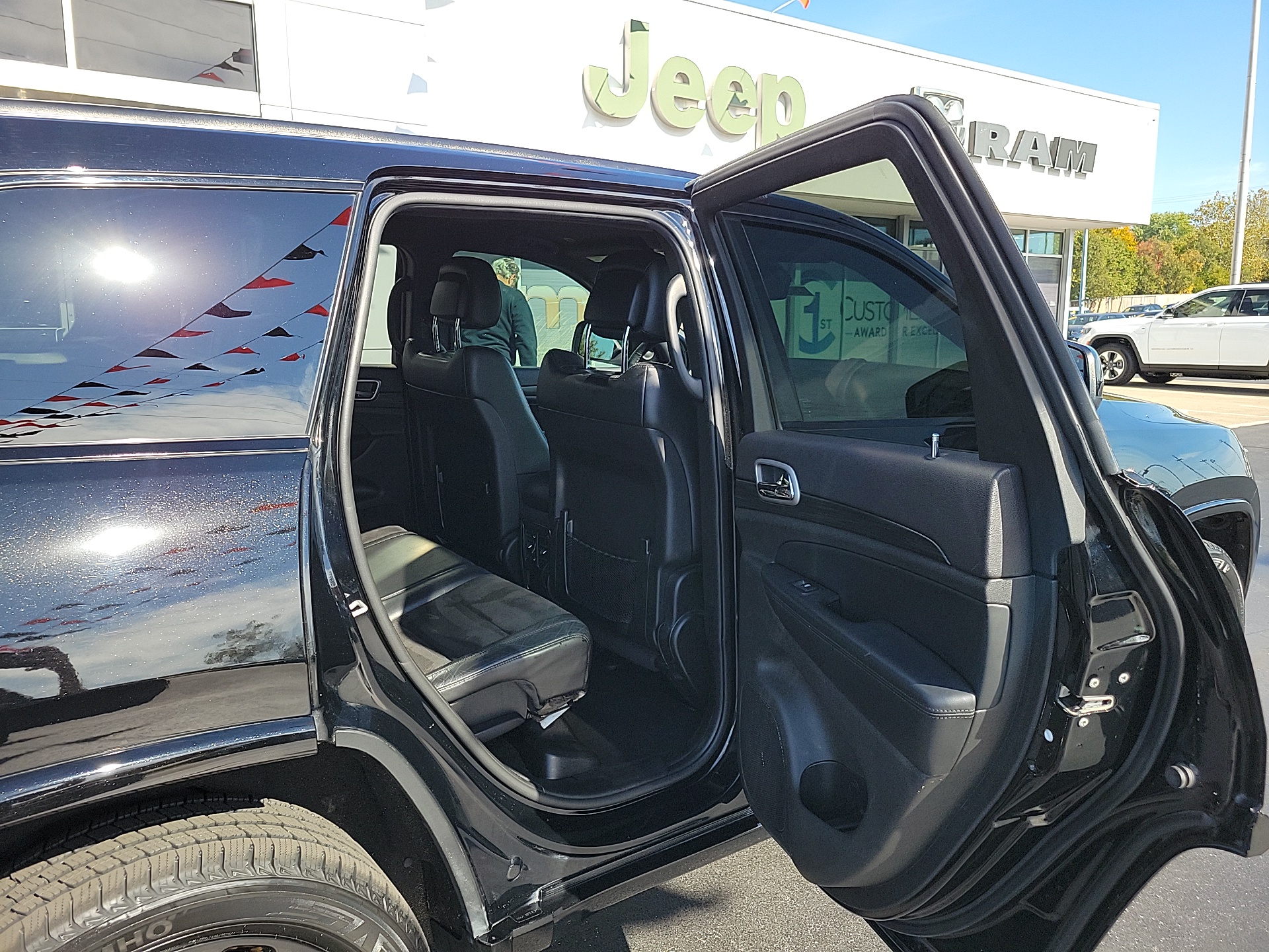 2020 Jeep Grand Cherokee Altitude 18