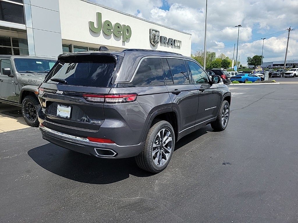 2024 Jeep Grand Cherokee Overland 12