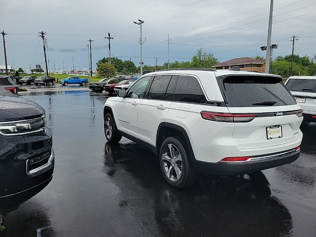 2024 Jeep Grand Cherokee Limited 11