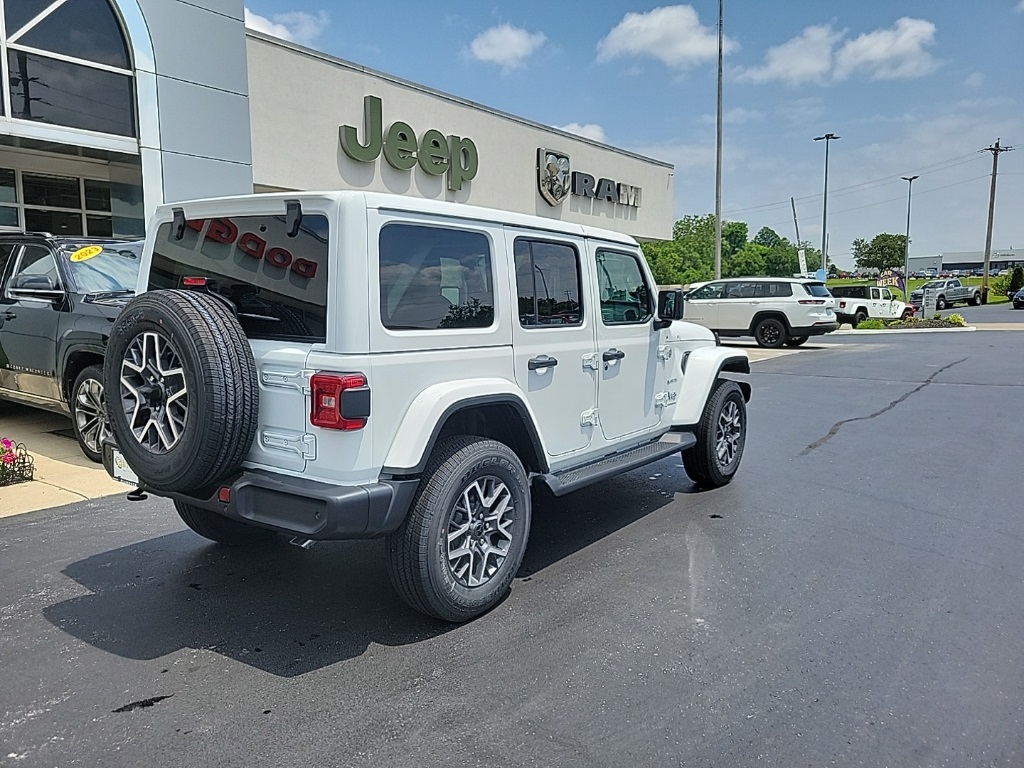 2024 Jeep Wrangler Sahara 12