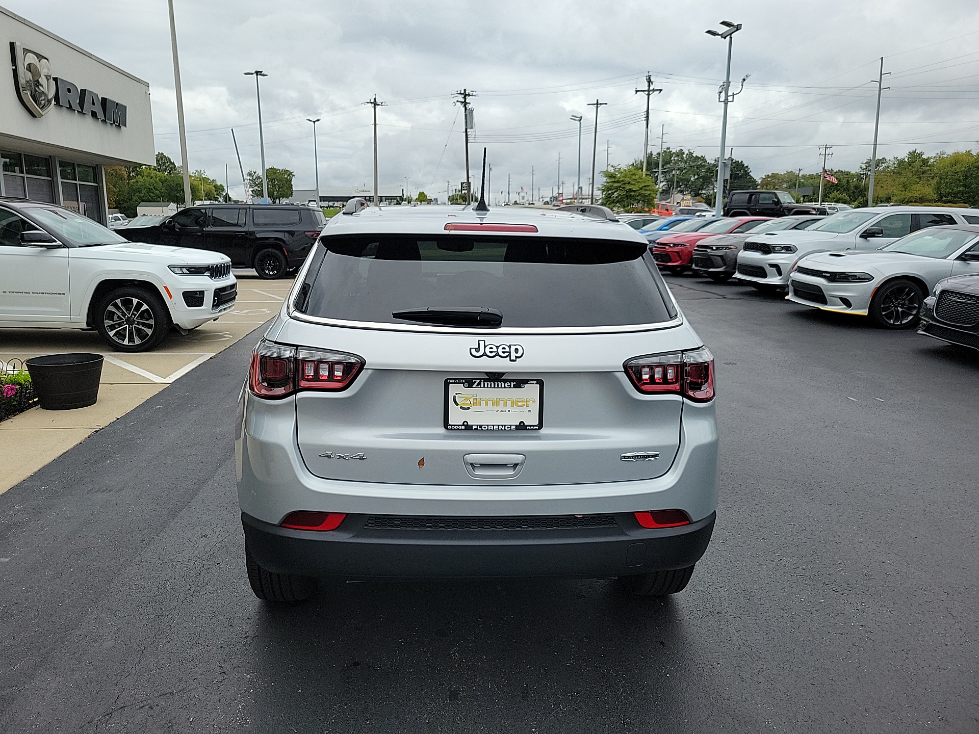 2024 Jeep Compass Latitude Lux 7