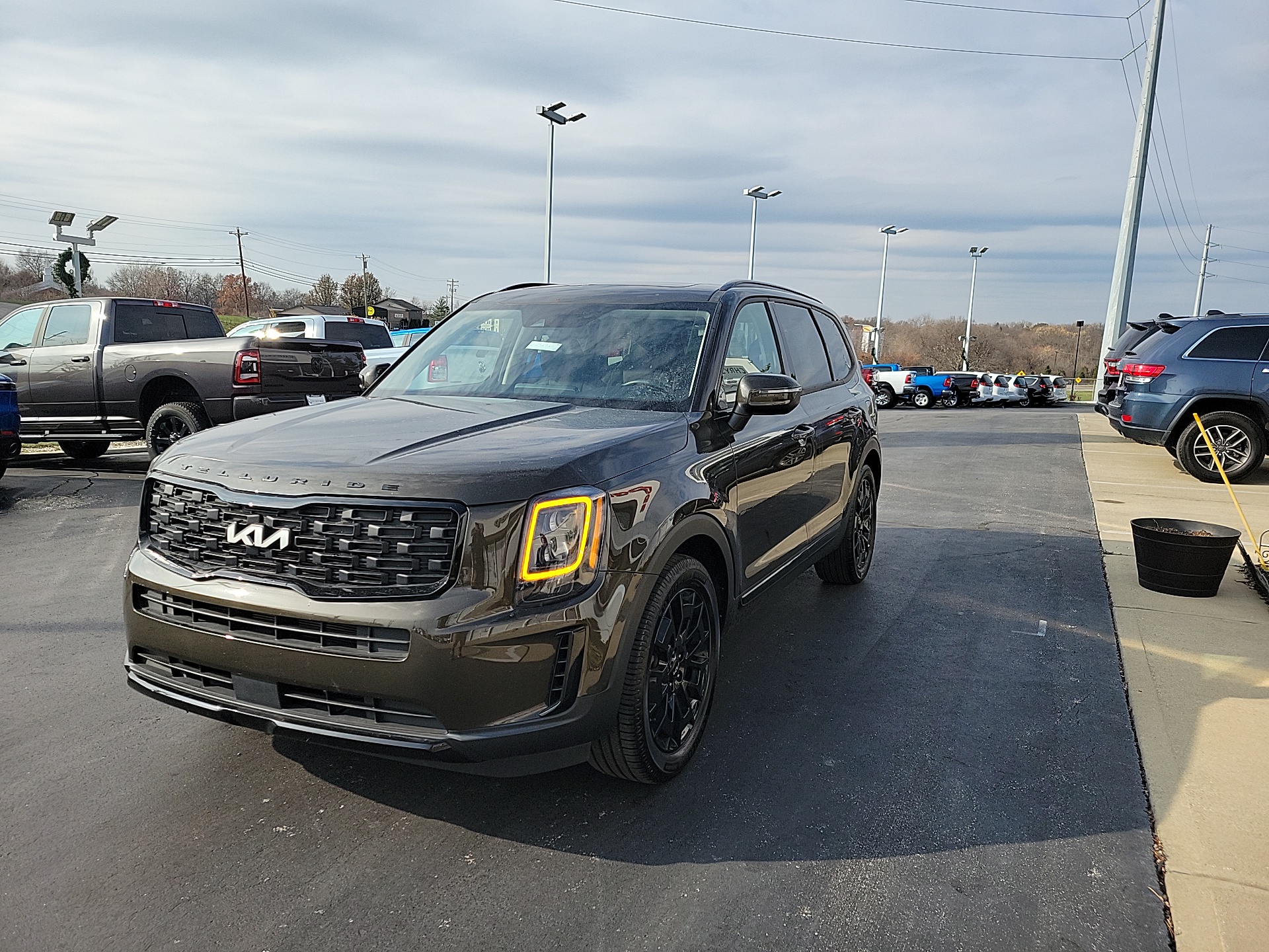 2022 Kia Telluride EX 3