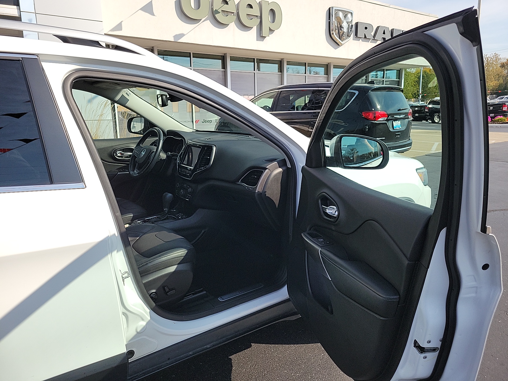 2021 Jeep Cherokee Limited 17